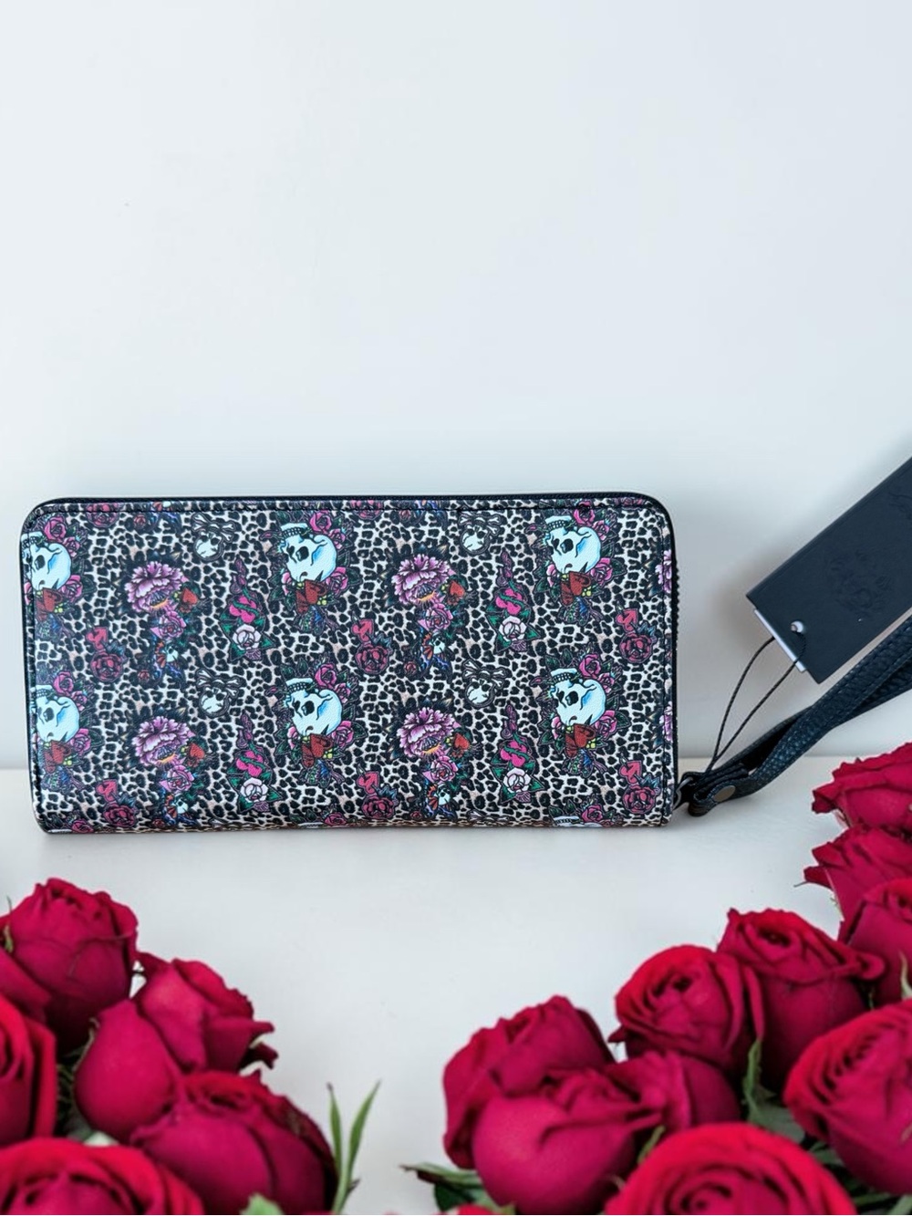 ED HARDY! LEOPARD PRINT FLORAL & SKULL LARGE WALLET/WRISTLET - Picture 2 of 4